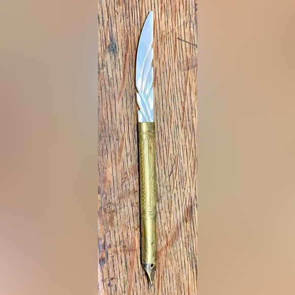 Early 20th Century Gold Tone Mother of Pearl Letter Opener Fountain Pen Quill - Picture 4 of 9